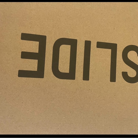 Adidas Yeezy slides size 4 ochre colorway - Picture 9 of 10